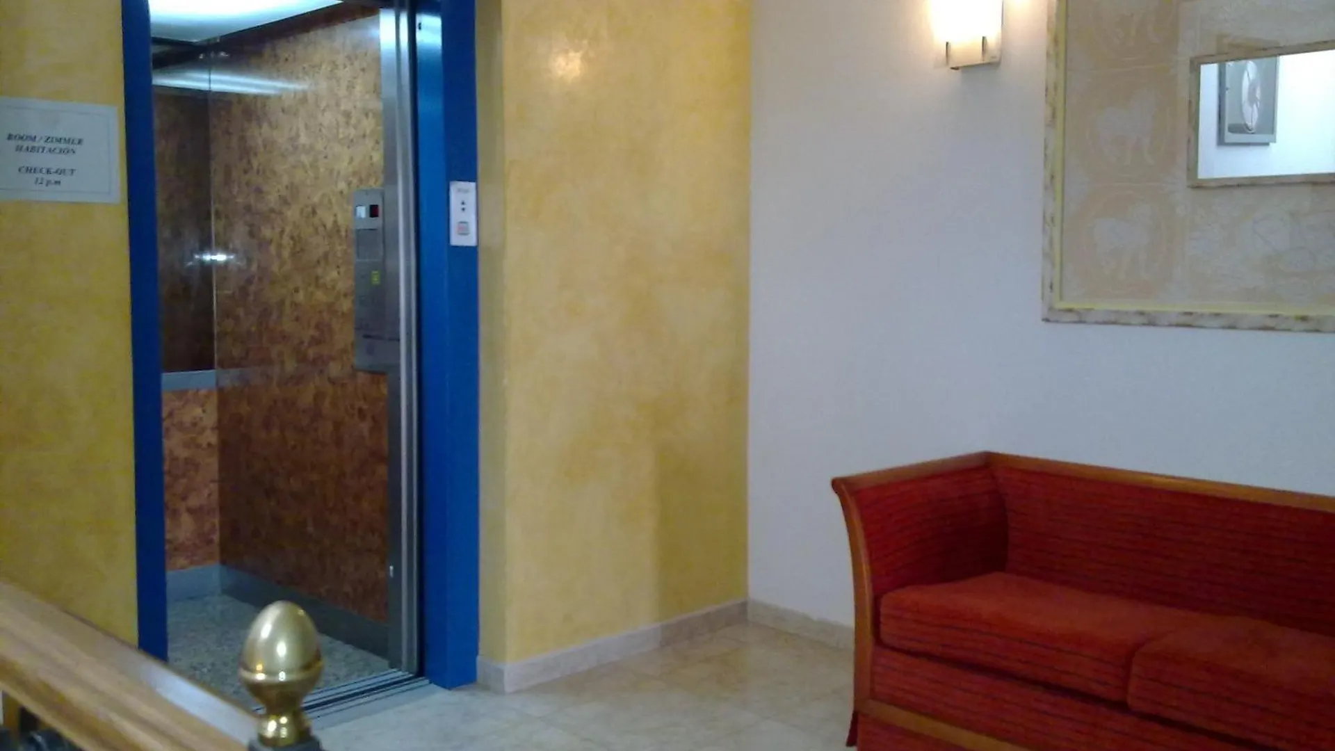 Hostal Leo D'Or Cala D´Or 2*,